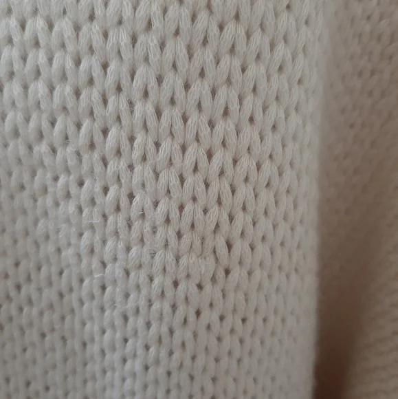 *FINAL SALE* NWOT POL Dolman Sleeve Turtle Neck Sweater W/ Pearl Button Detail - Picture 14 of 14